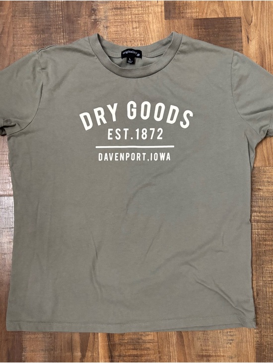 Dry Goods Tops - Dry Goods Women’s size Large Crew Neck Baby Tee T-Shirt in Olive green